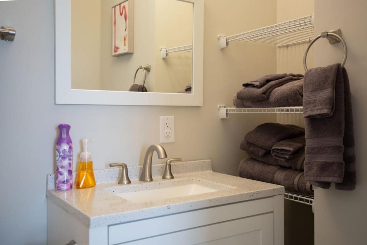 Lovely 4Br King Beds Steps To Beach And Pier G Myrtle Beach Eksteriør billede